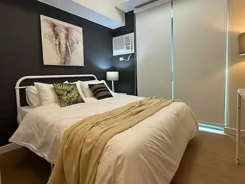 Aparthotel Chill Staycation Unit In Salcedo Makati With Balcony
