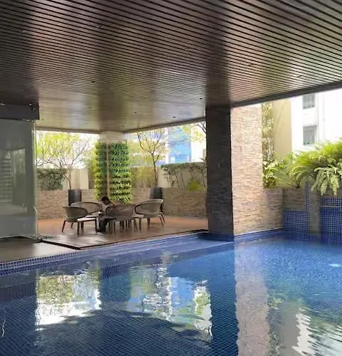 Chill Staycation Unit In Salcedo Makati With Balcony Aparthotel *