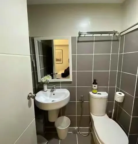 Chill Staycation Unit In Salcedo Makati With Balcony * Manila