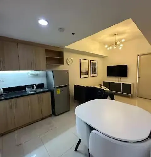 Aparthotel Chill Staycation Unit In Salcedo Makati With Balcony *